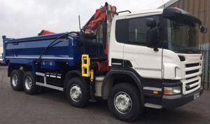image of tipper lorry with white cab